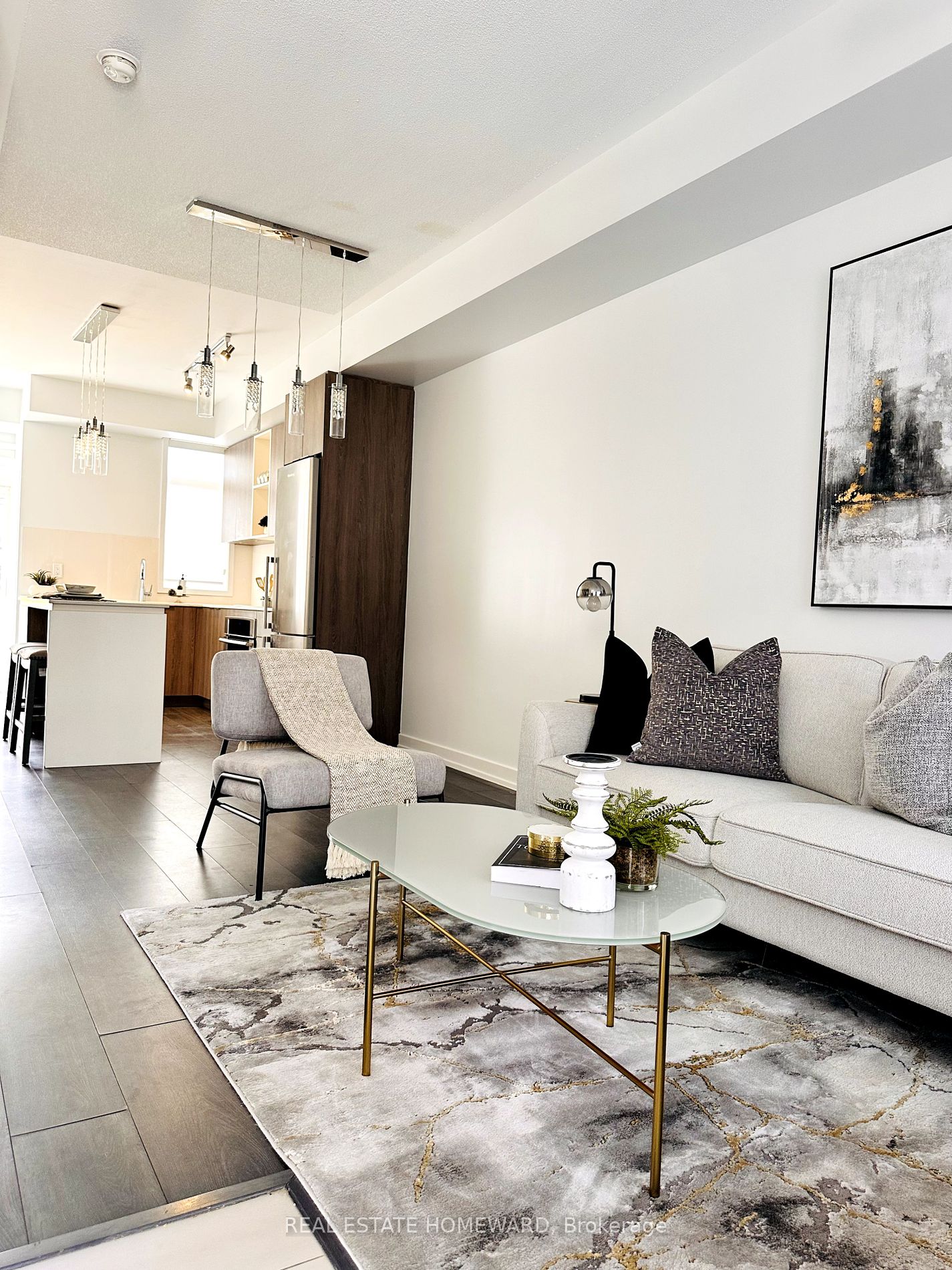 17 St. Bartholomew Street, #17
