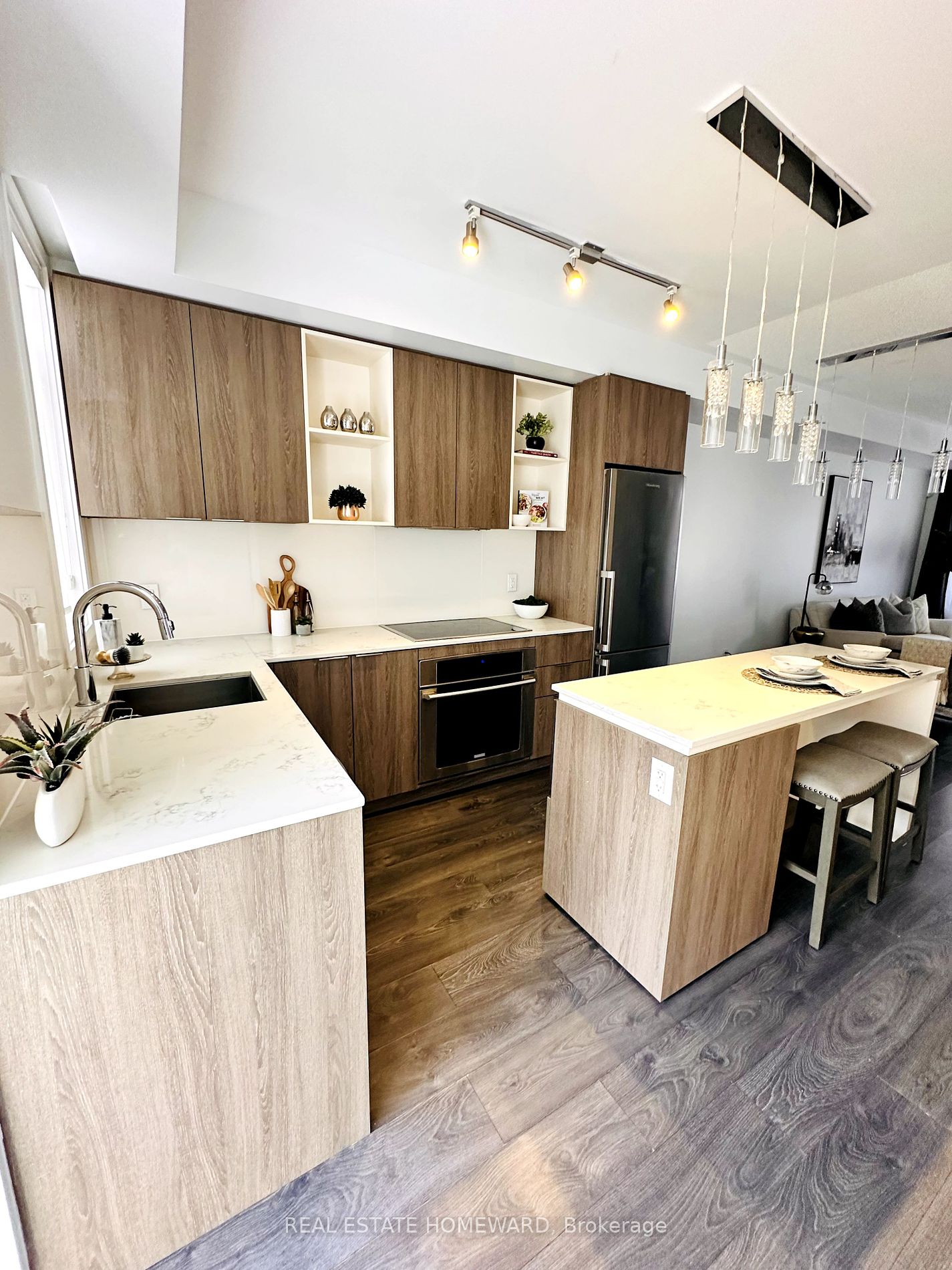 17 St. Bartholomew Street, #17