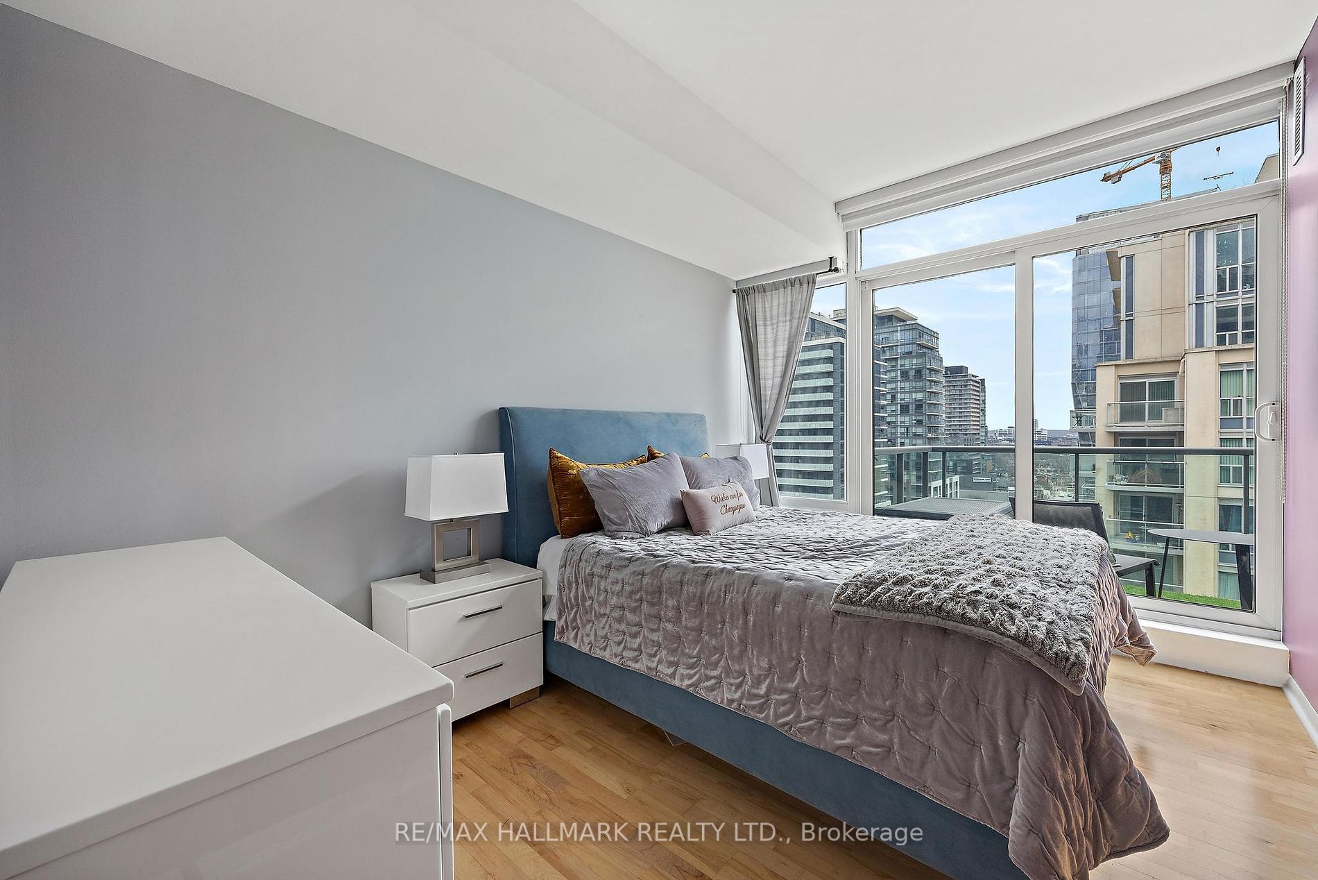 333 Adelaide St E, #1205