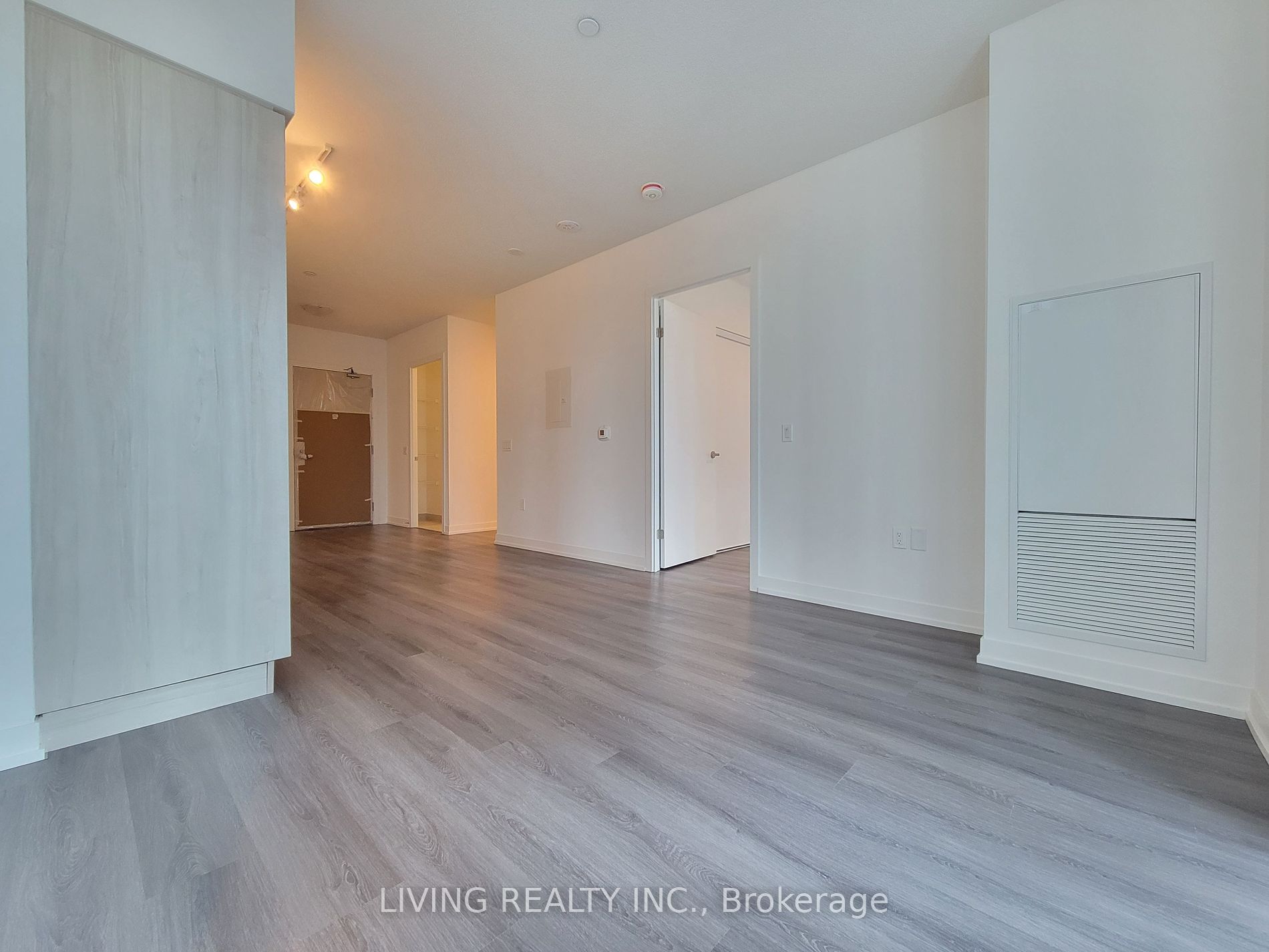 138 Downes Street #910