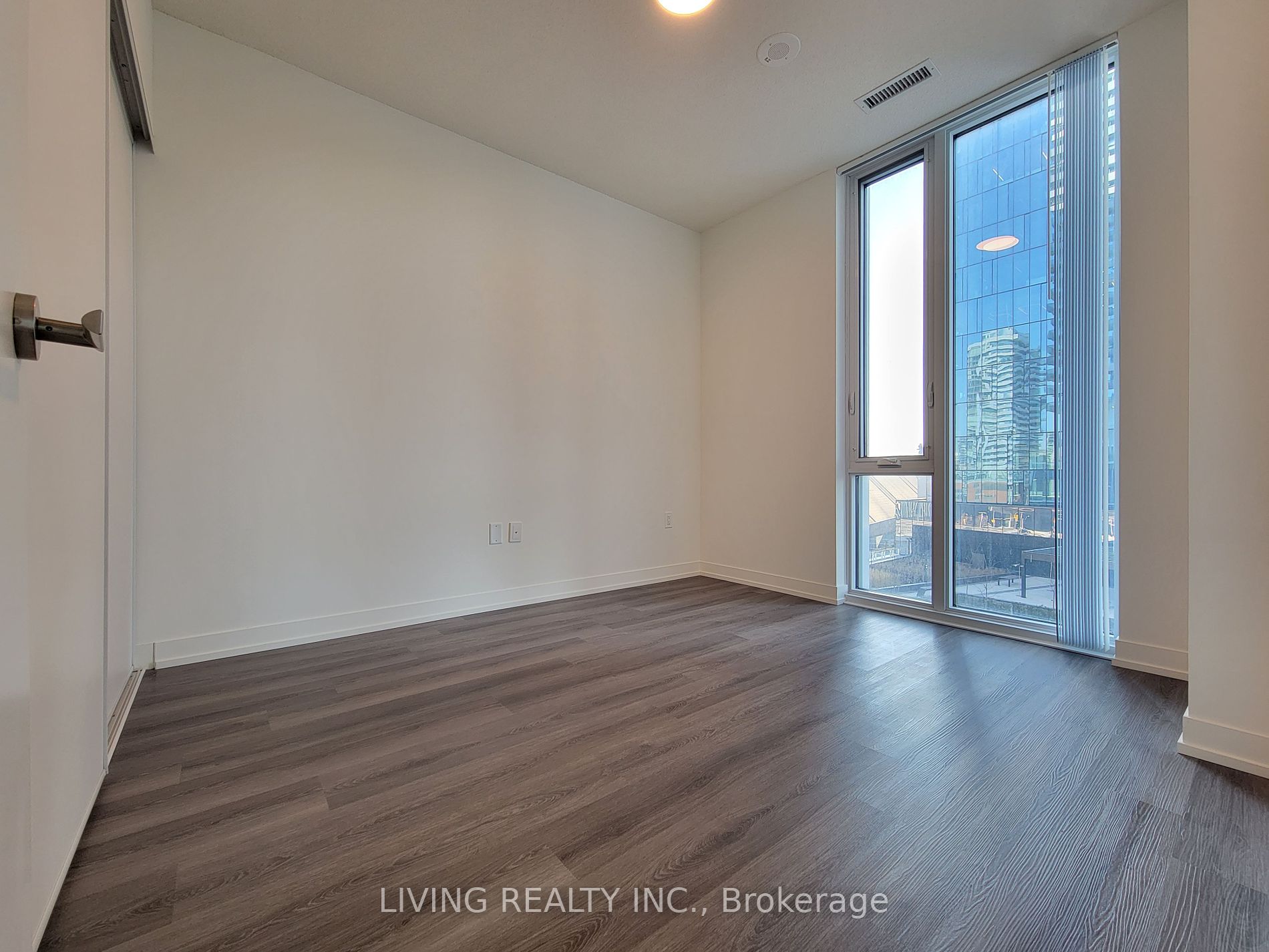 138 Downes Street #910