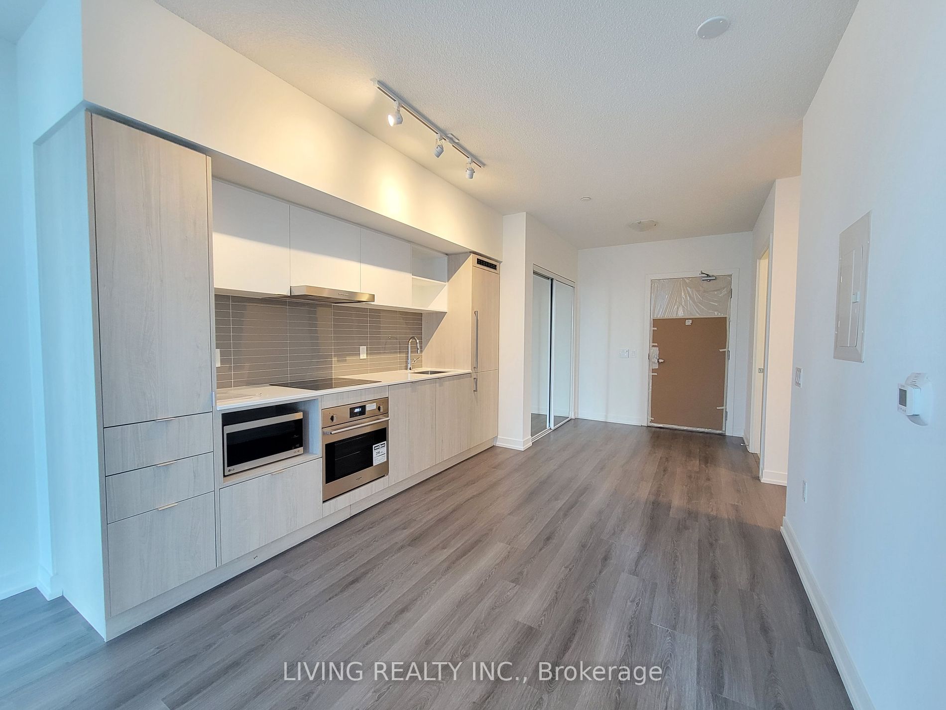 138 Downes Street #910