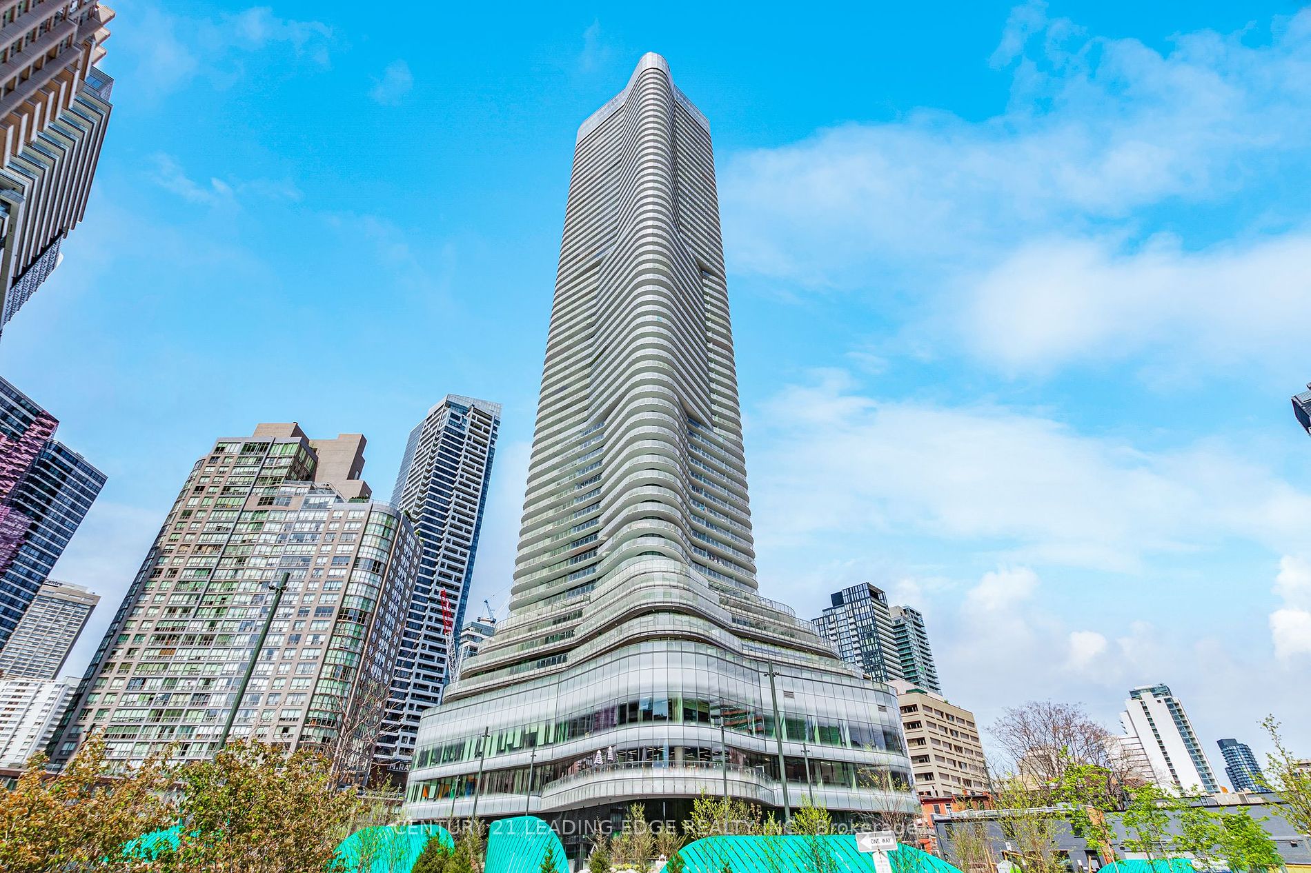 11 Wellesley St W, #4711
