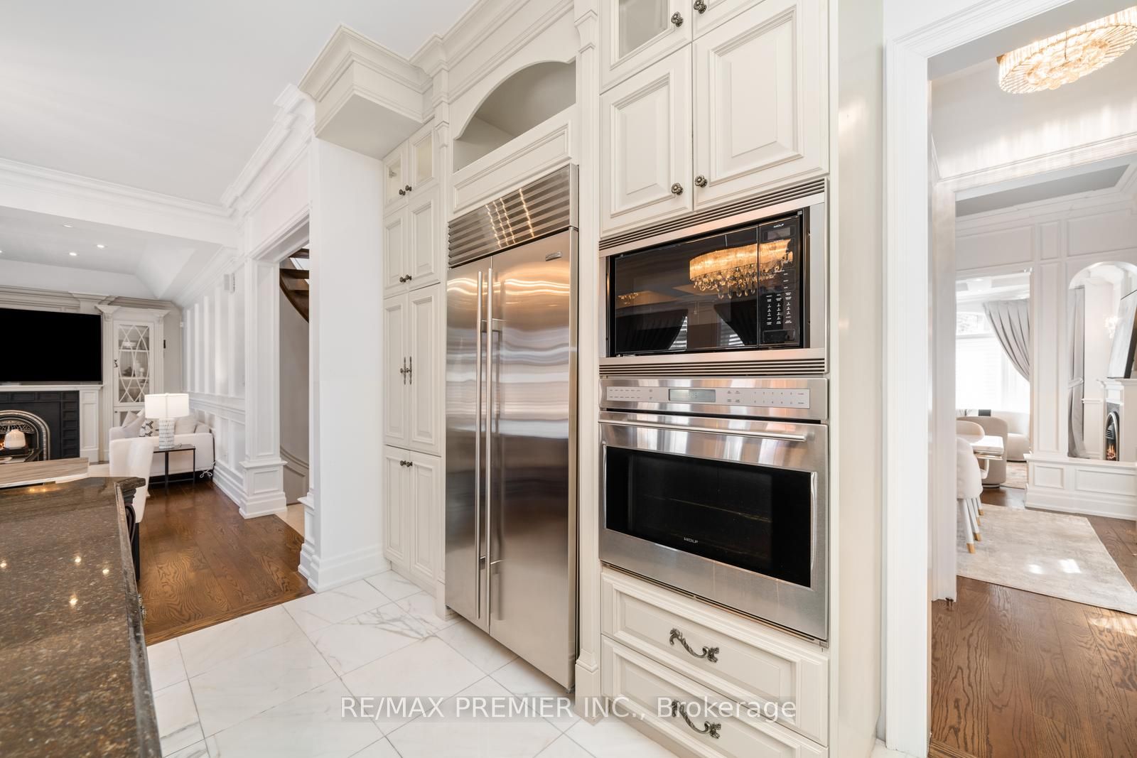 142 Upper Canada Drive