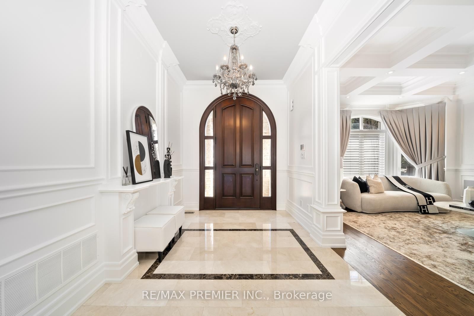 142 Upper Canada Drive