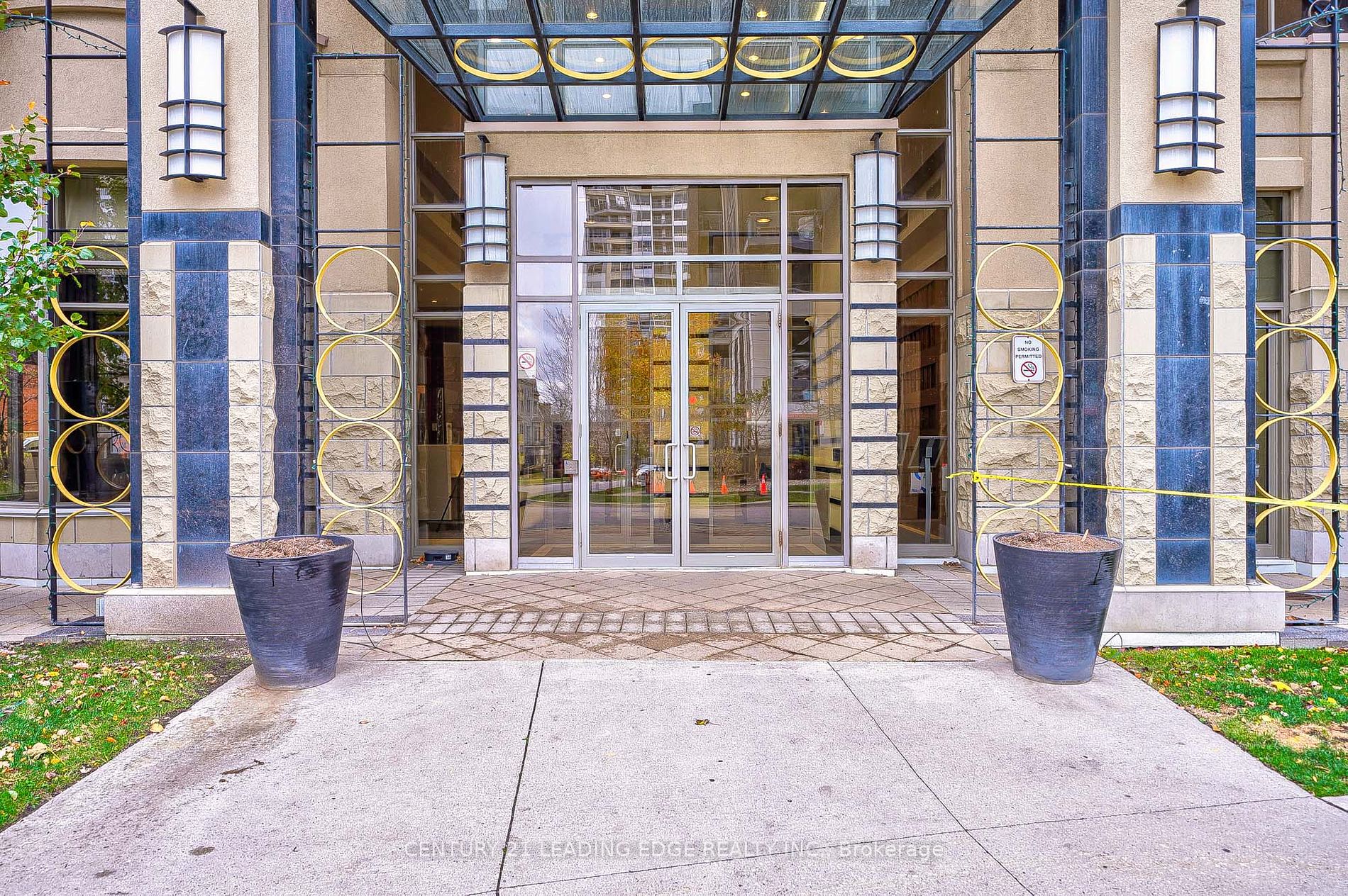 18 Kenaston Gardens, #309