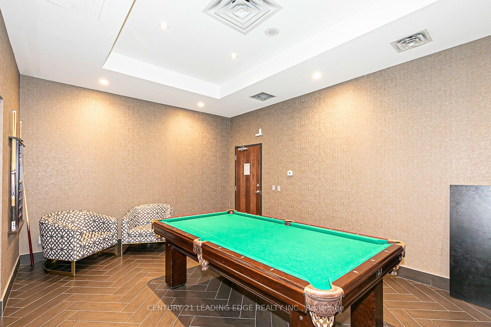 18 Kenaston Gardens, #309