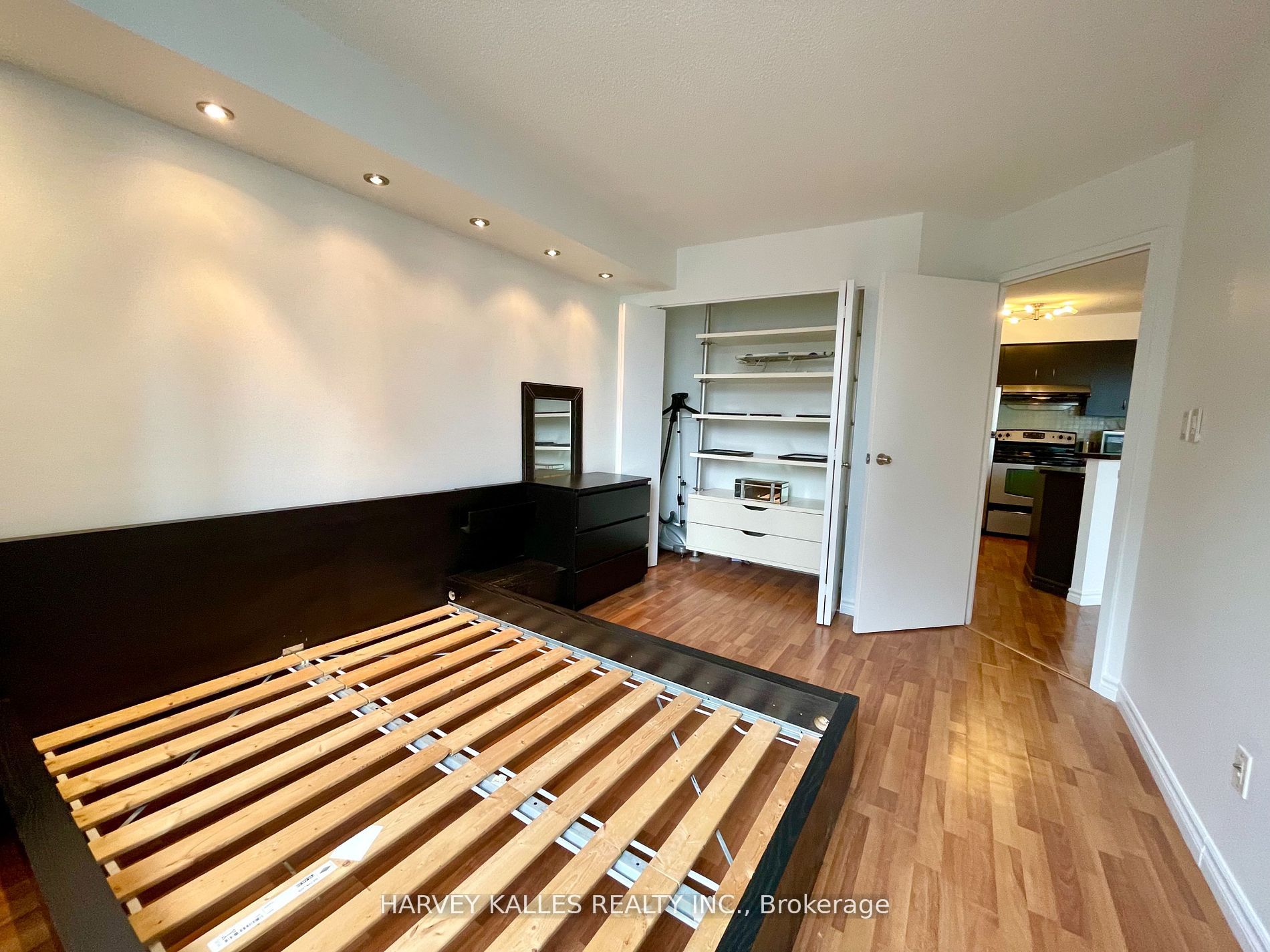 25 Grenville St, #2206