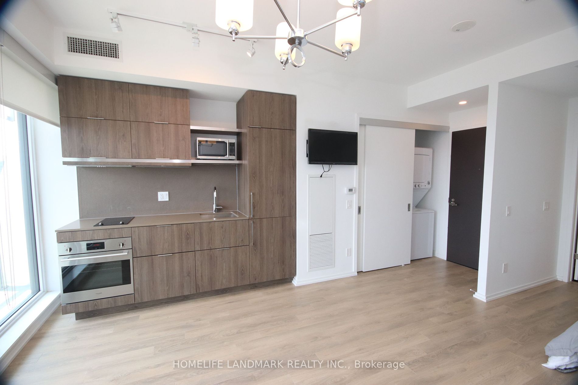 197 Yonge St, #5508