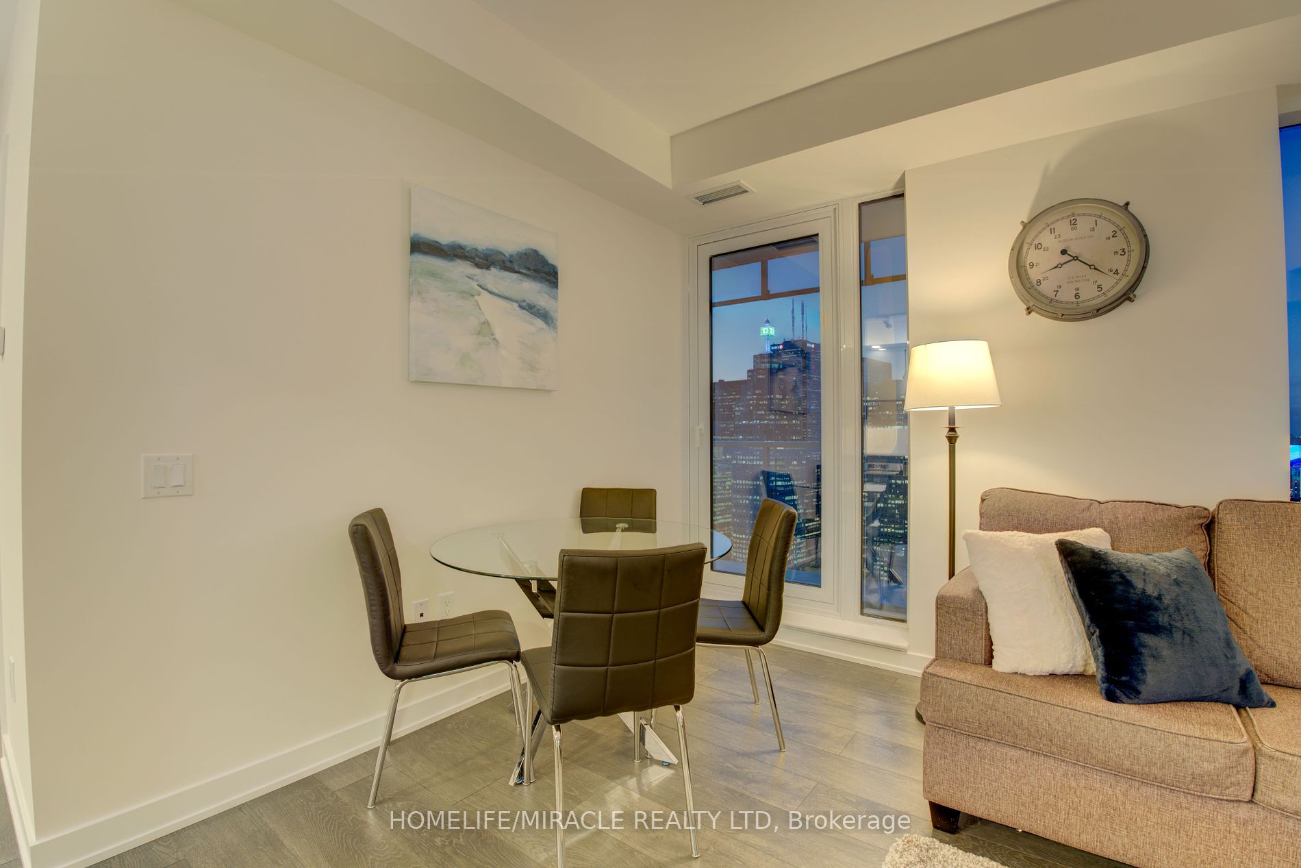 28 Freeland Street, #5307