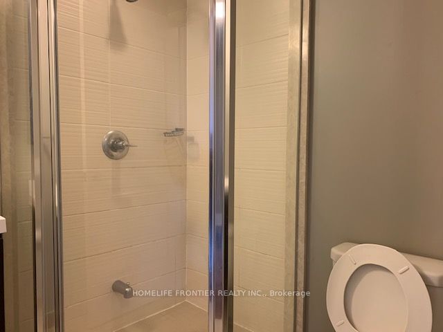 560 Front St W, #1026