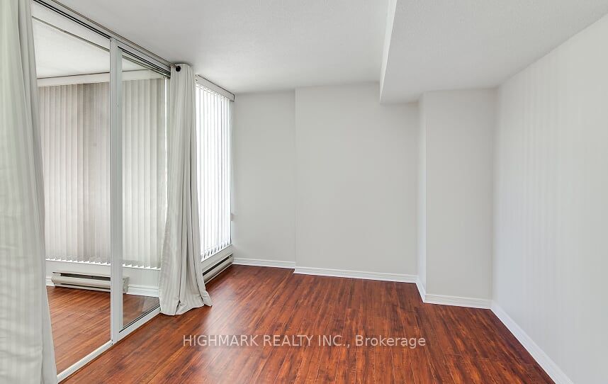 55 Centre Ave, #703