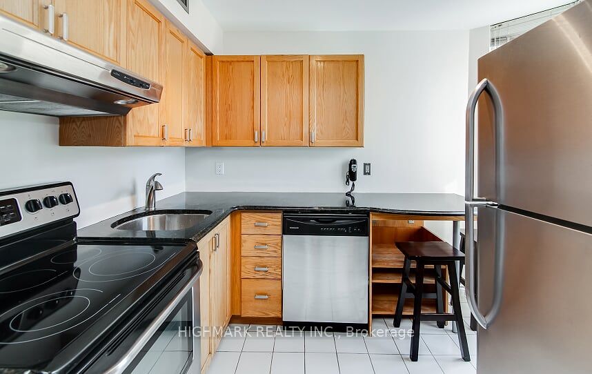 55 Centre Ave, #703