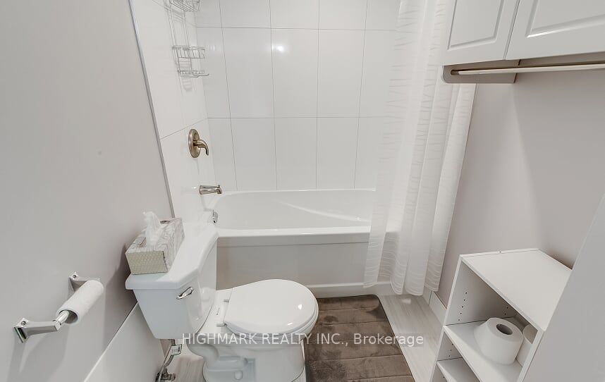 55 Centre Ave, #703