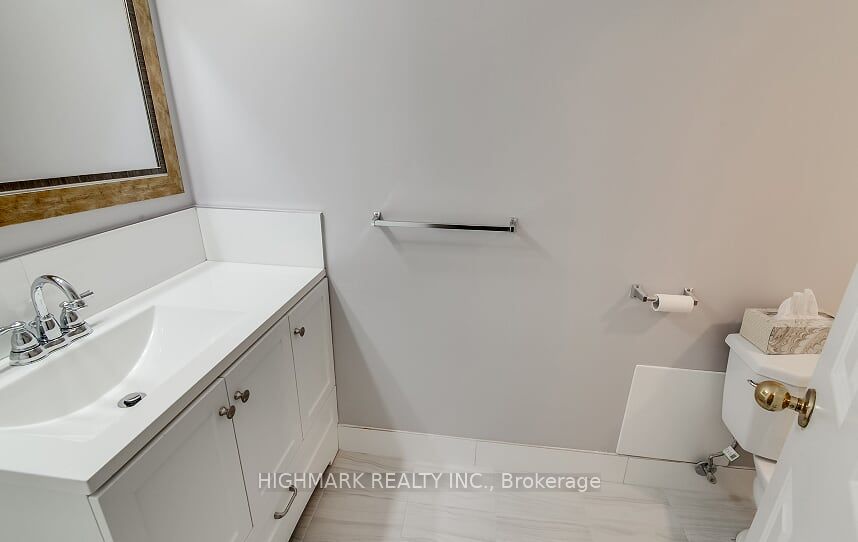 55 Centre Ave, #703