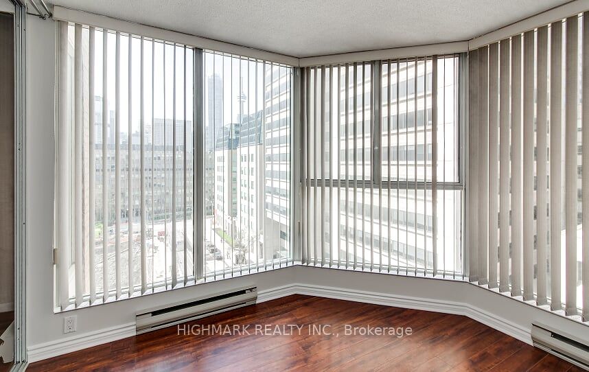 55 Centre Ave, #703