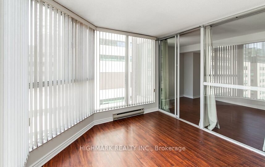 55 Centre Ave, #703