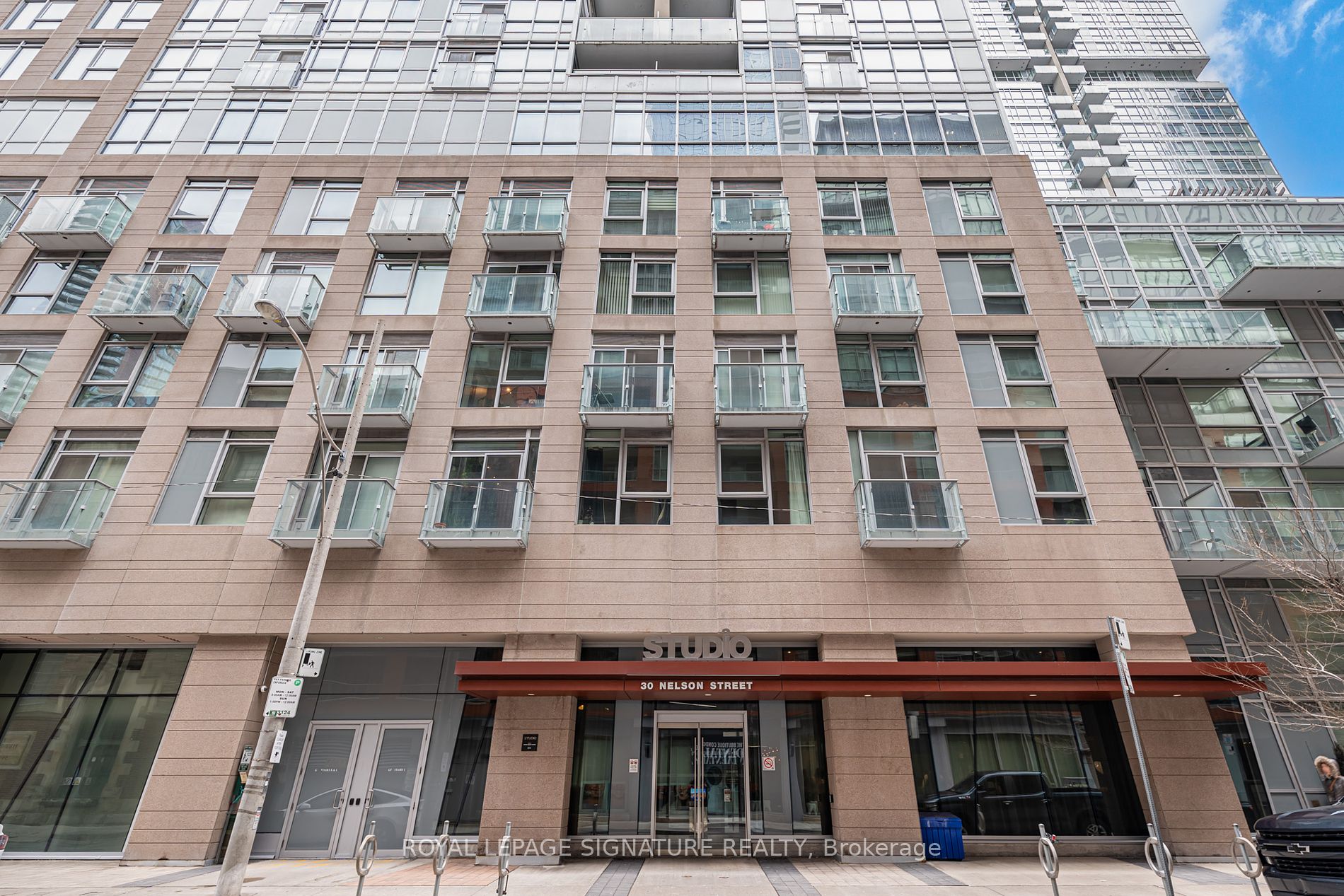 30 Nelson St, #324