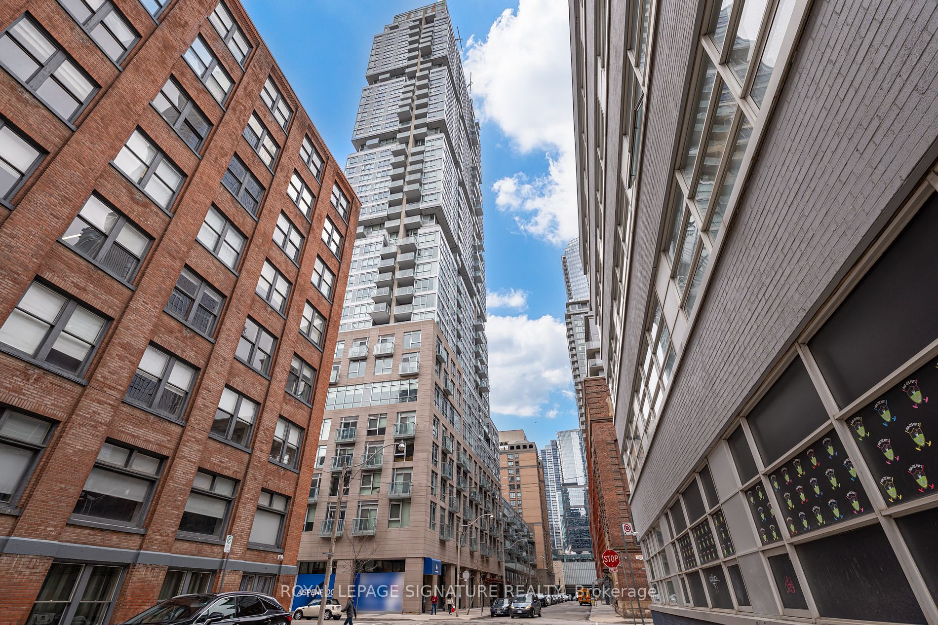 30 Nelson St, #324