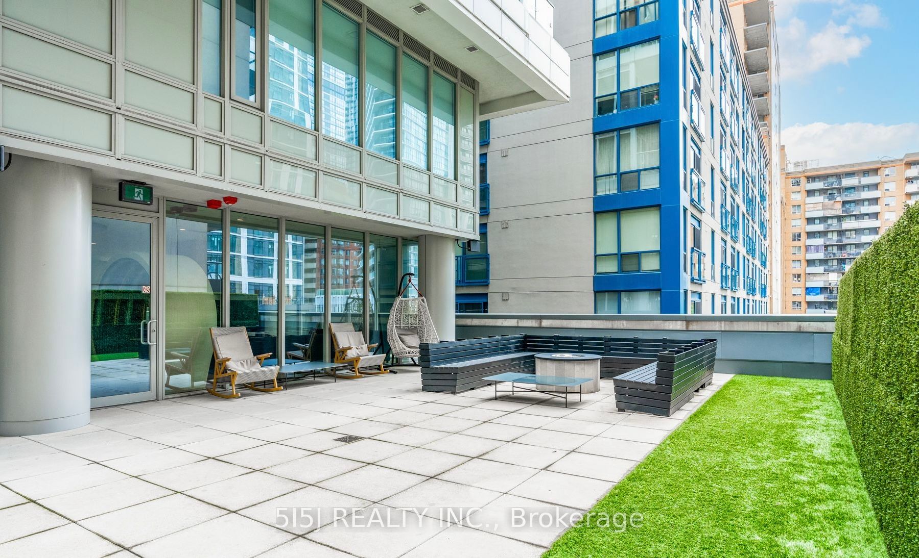 68 Shuter St, #2803