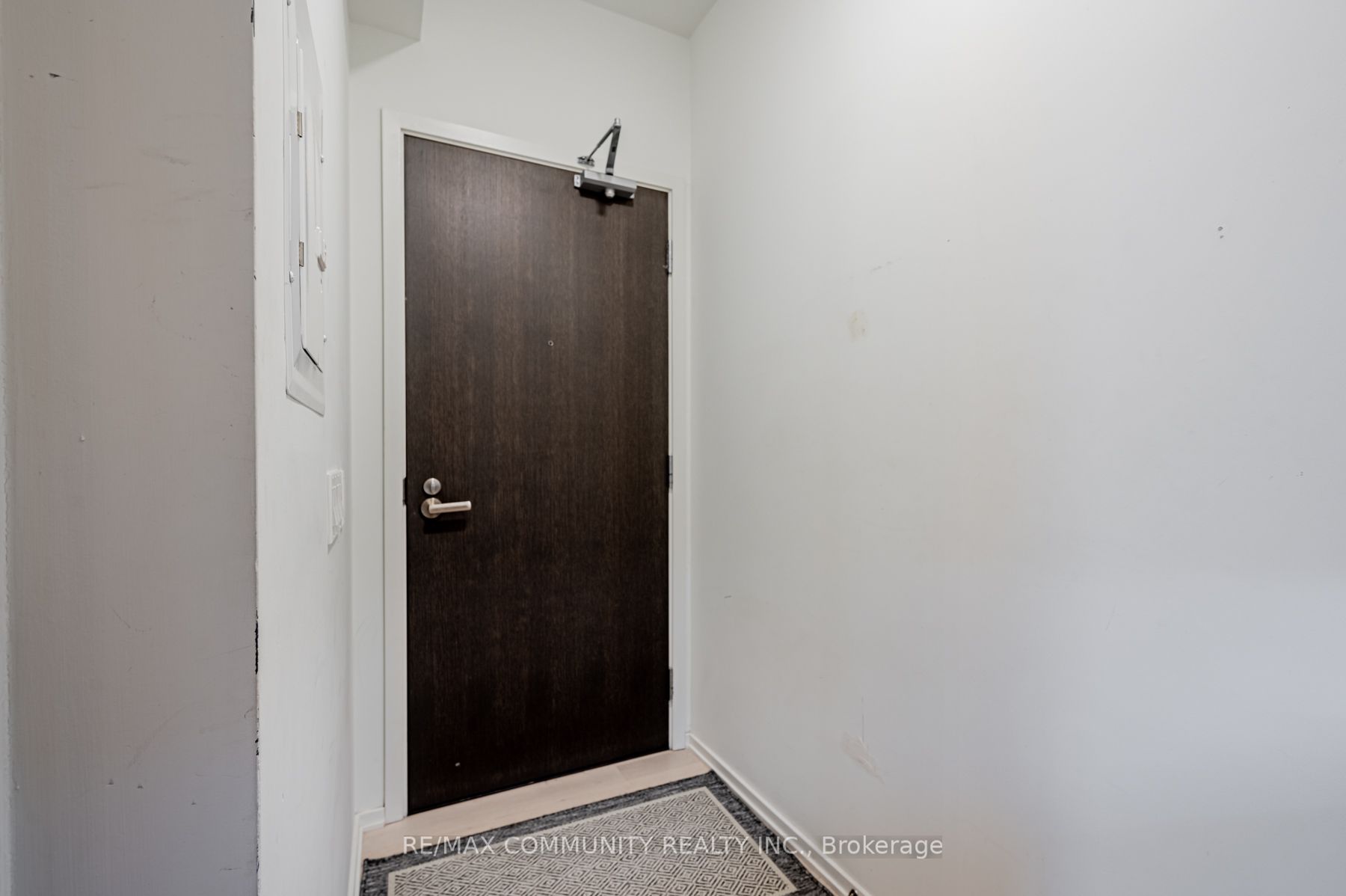 12 Bonnycastle Street #805