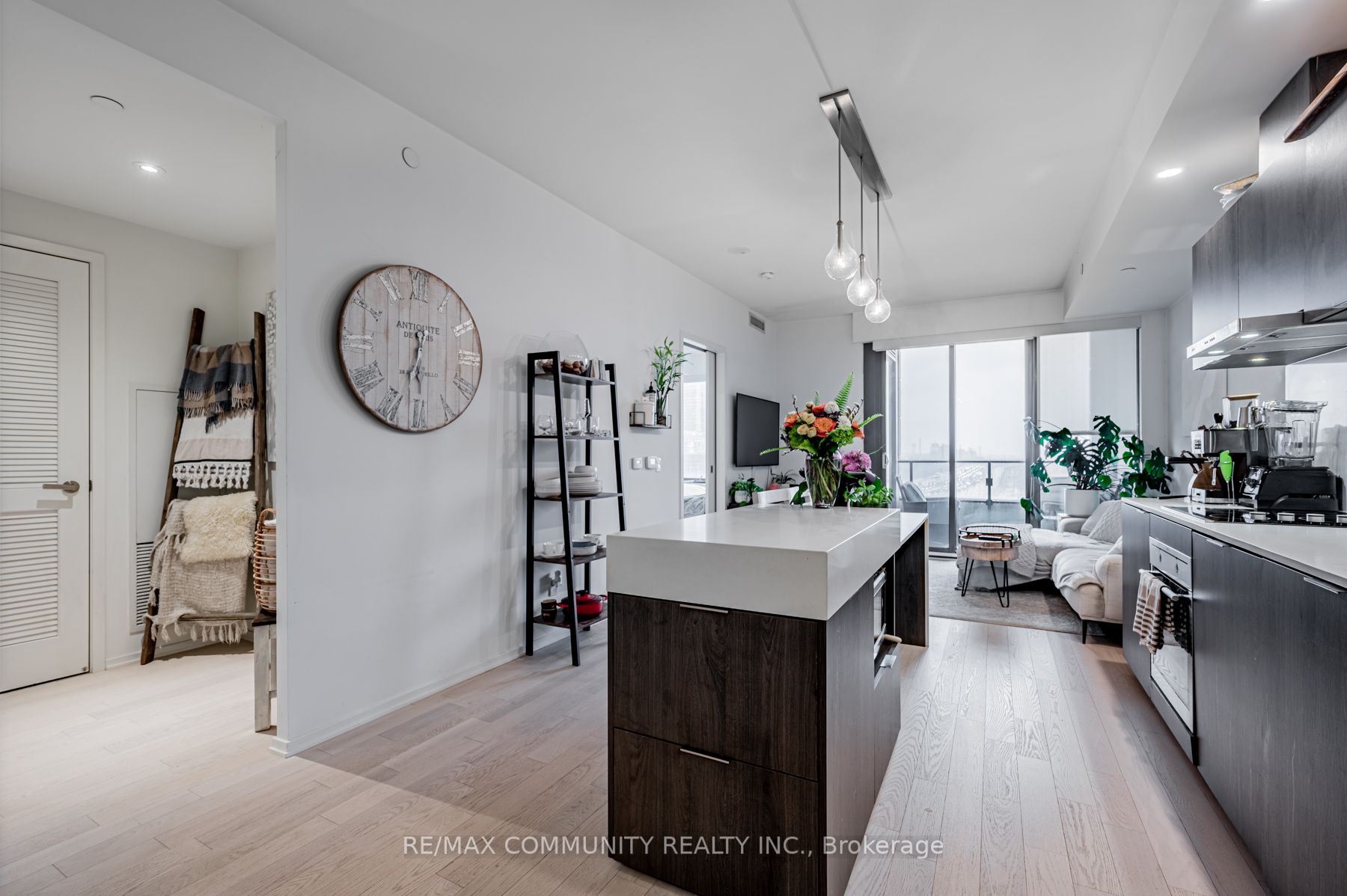 12 Bonnycastle Street #805