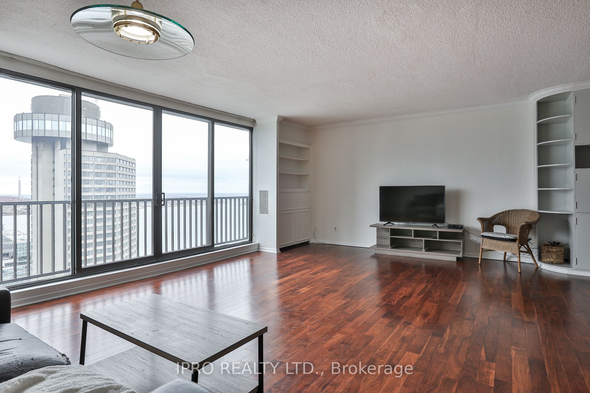 33 Harbour Square, #3234