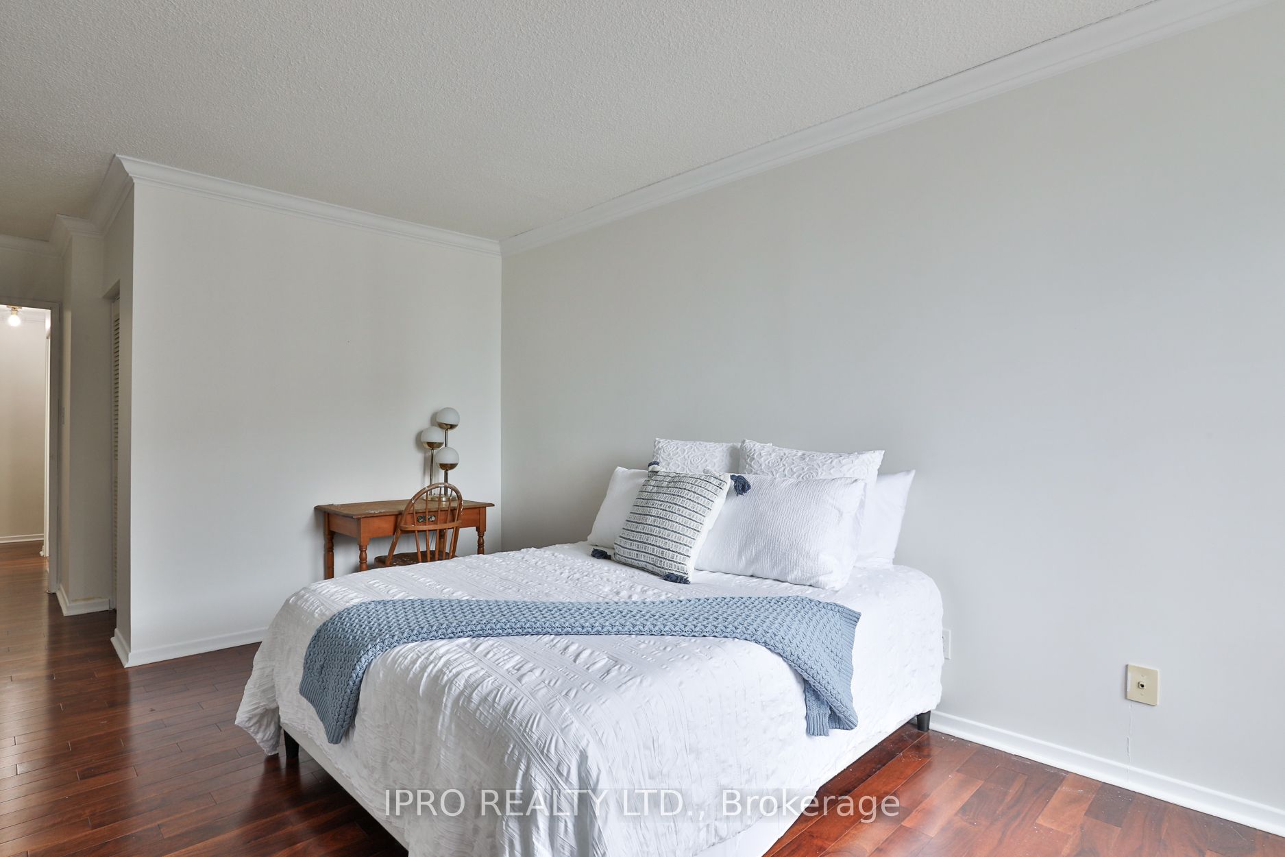 33 Harbour Square, #3234