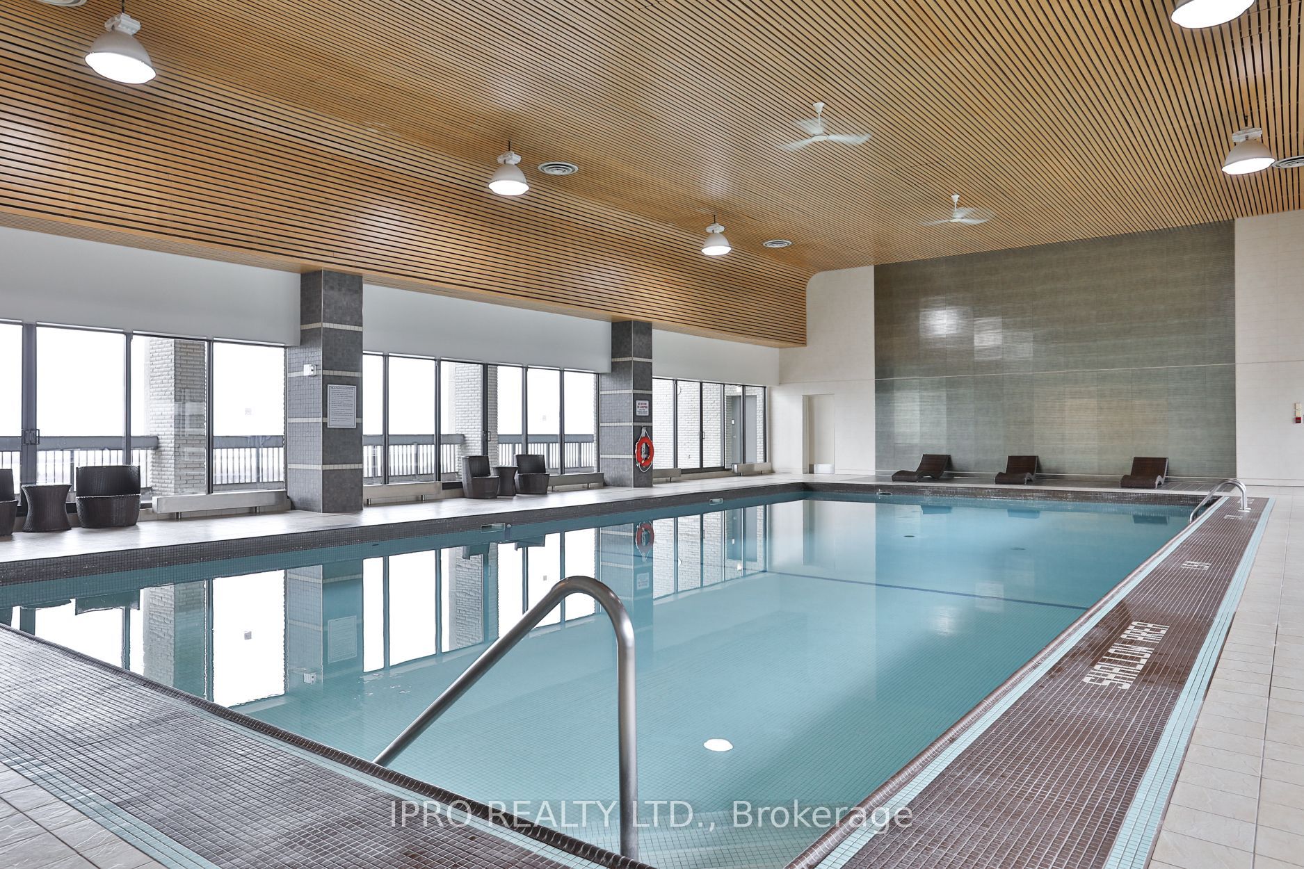 33 Harbour Square, #3234