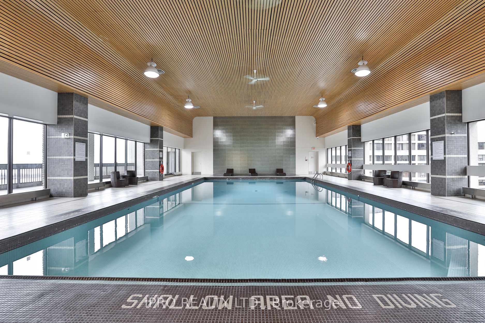 33 Harbour Square, #3234