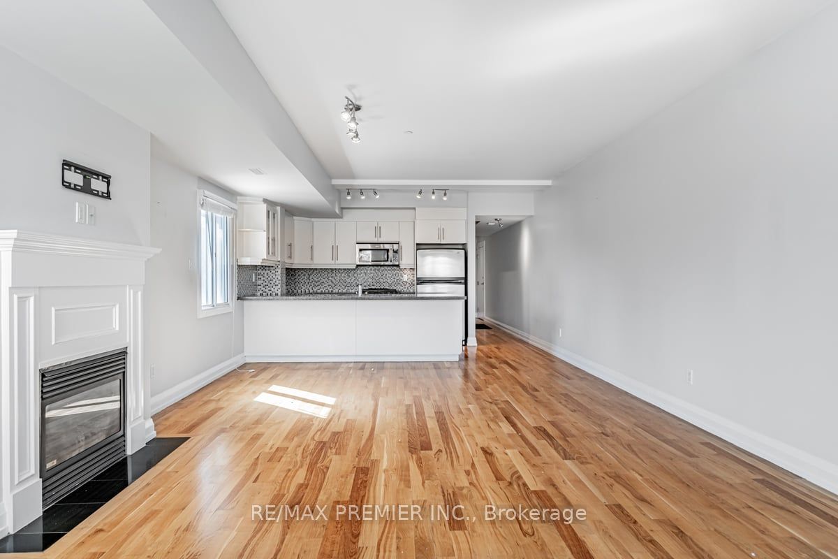 473 Dupont Street #2