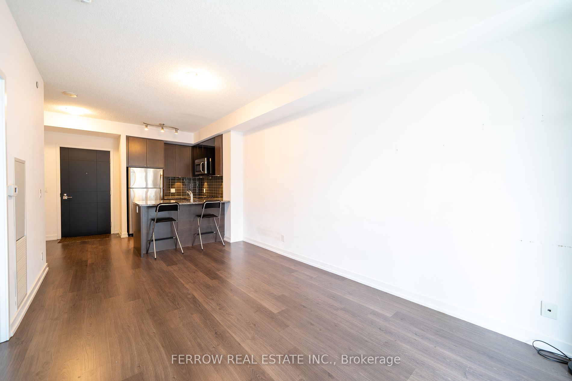 89 Dunfield Ave, #909