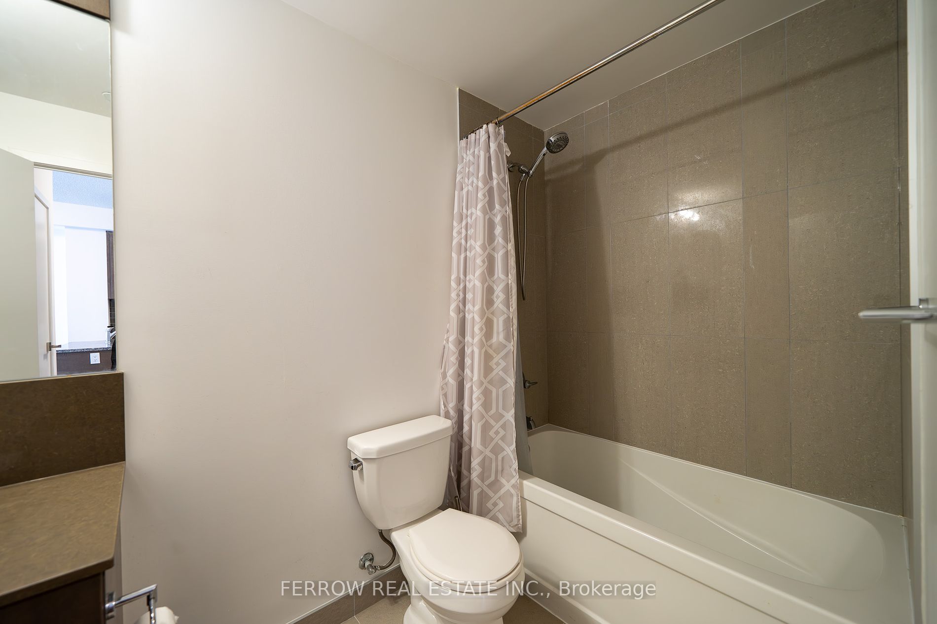 89 Dunfield Ave, #909