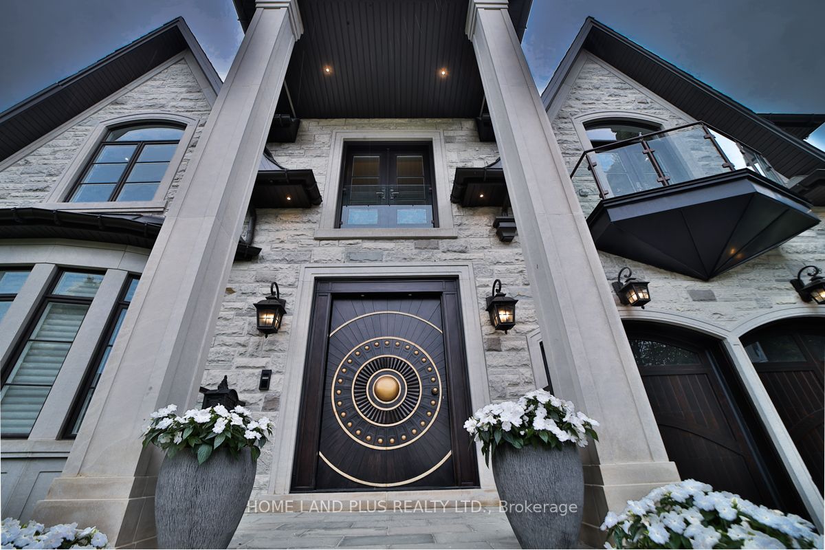 88 Aldershot Cres