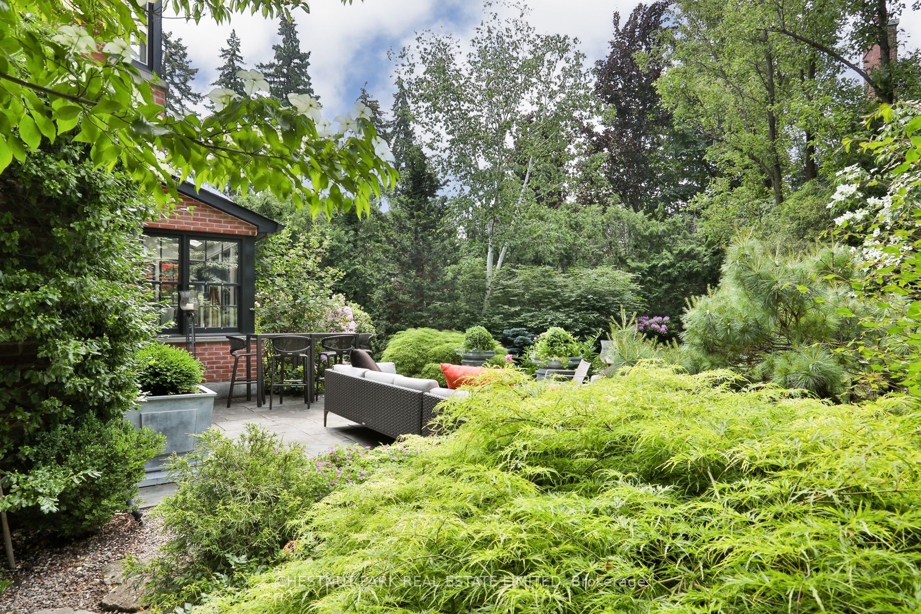 36 Riverview Dr