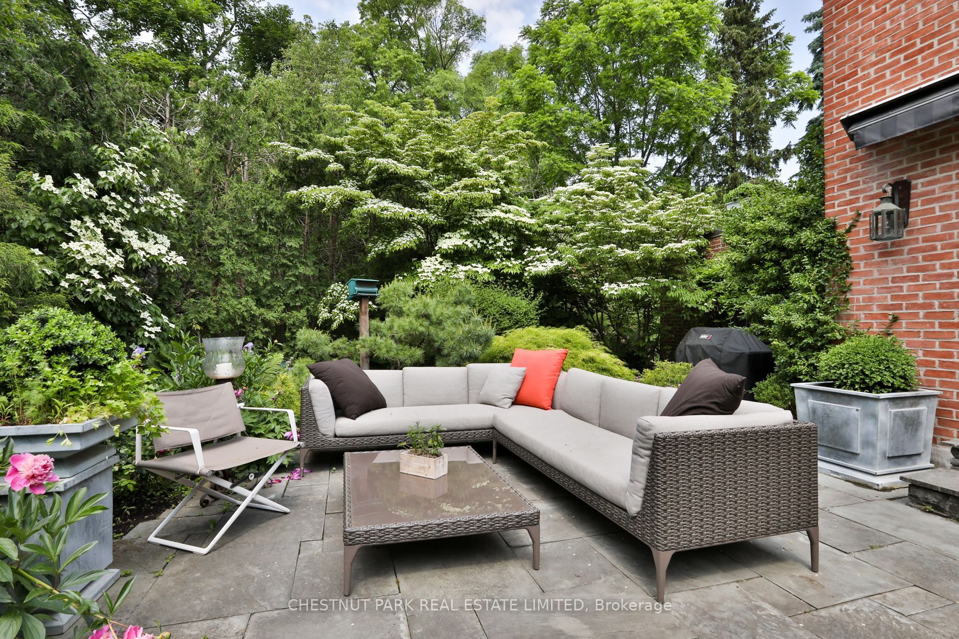 36 Riverview Dr