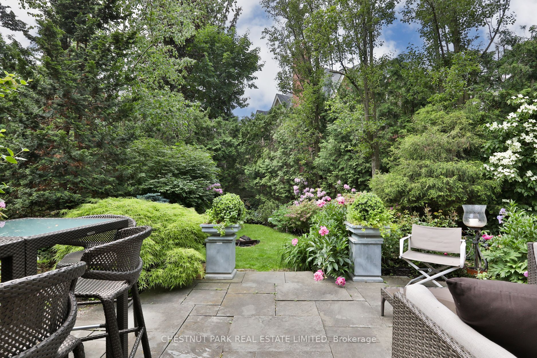 36 Riverview Dr