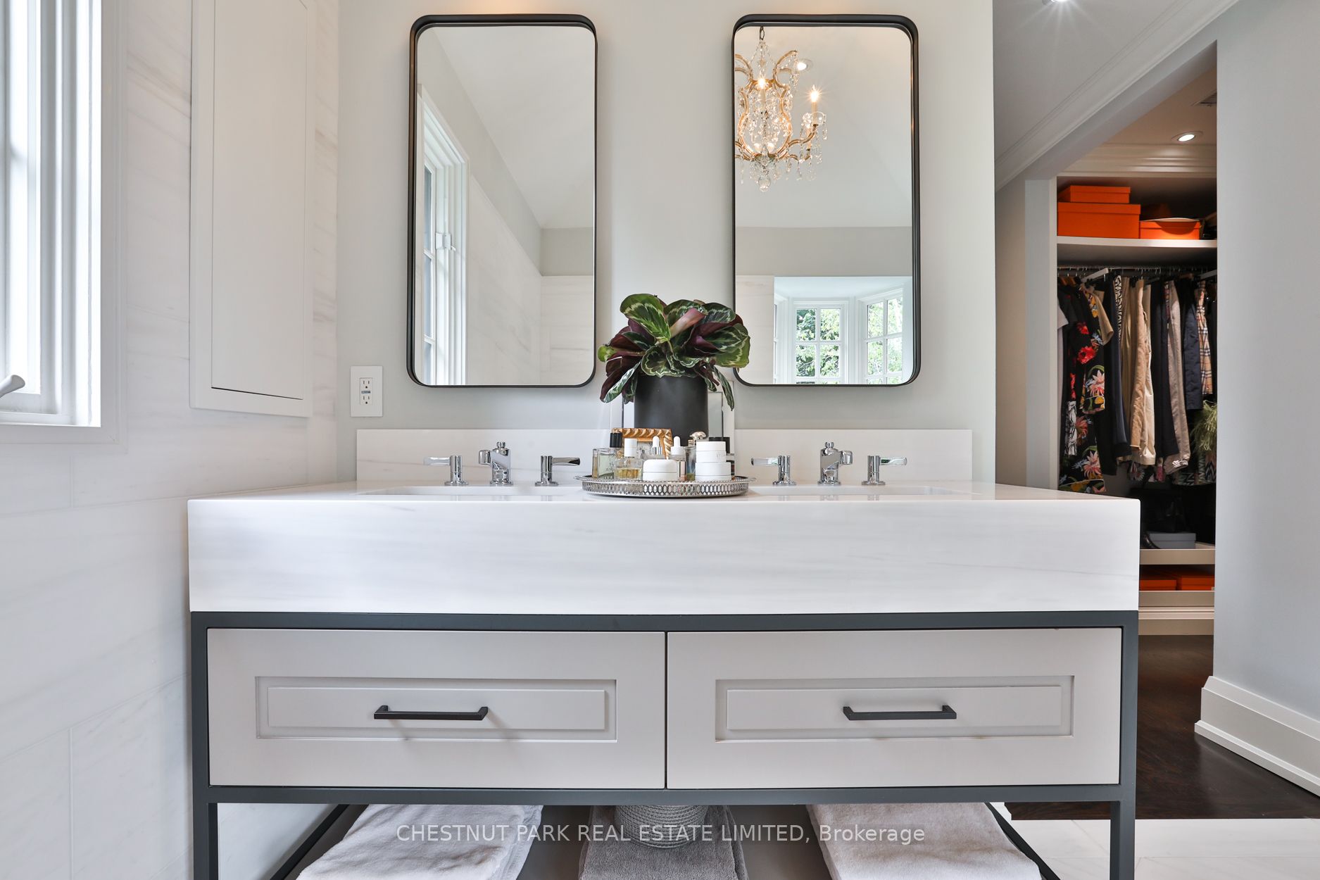 36 Riverview Dr