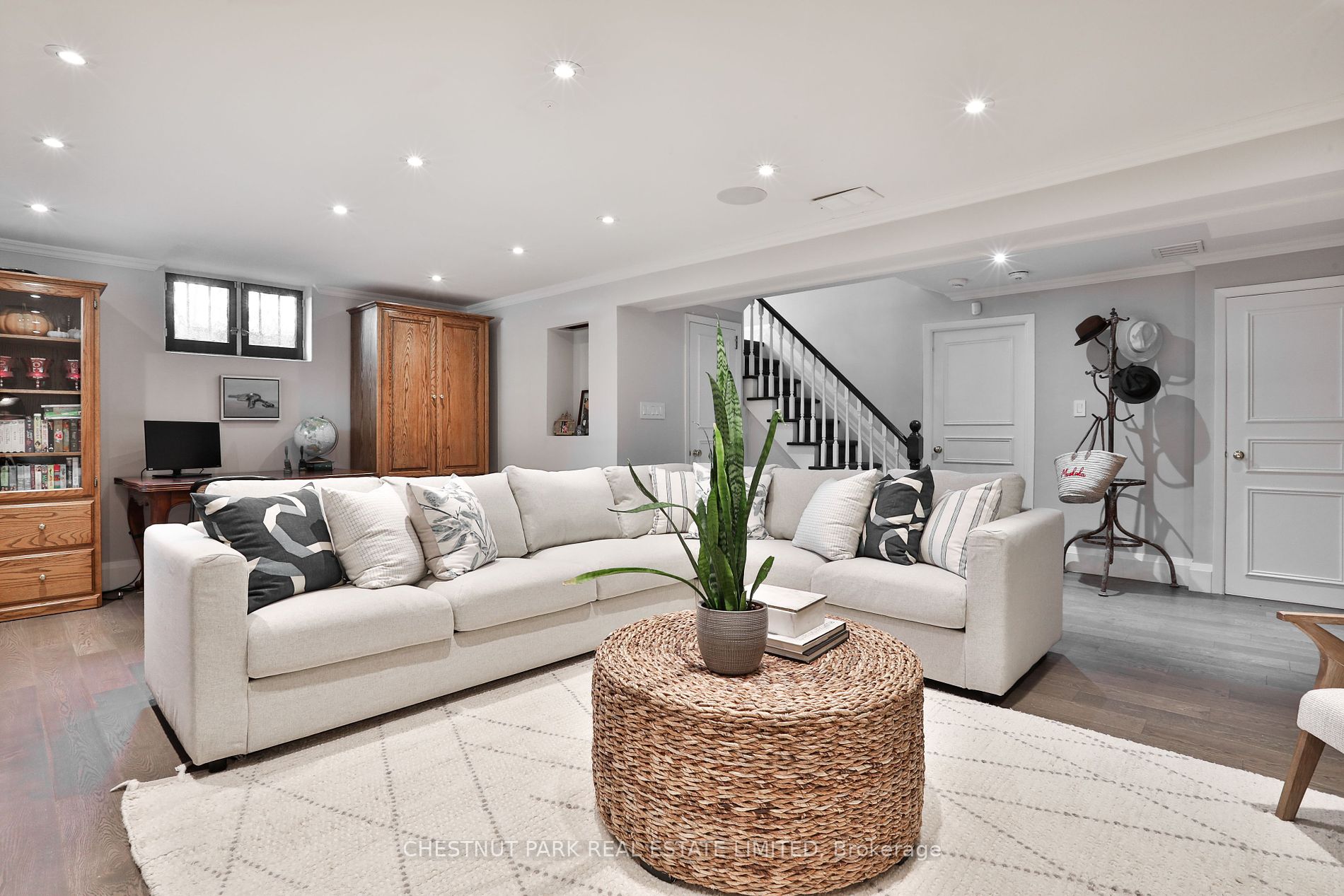 36 Riverview Dr