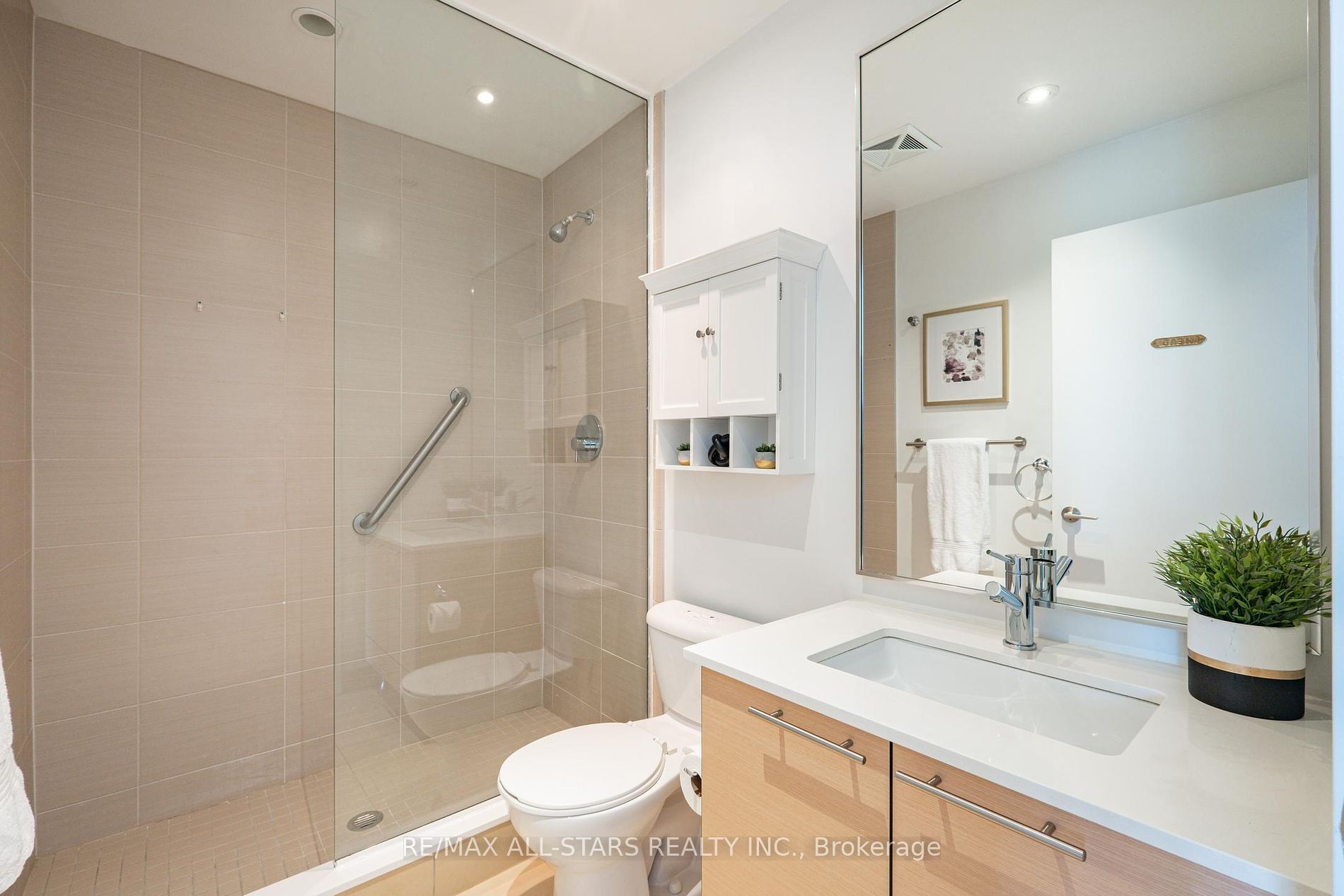 1 Market Street #1611