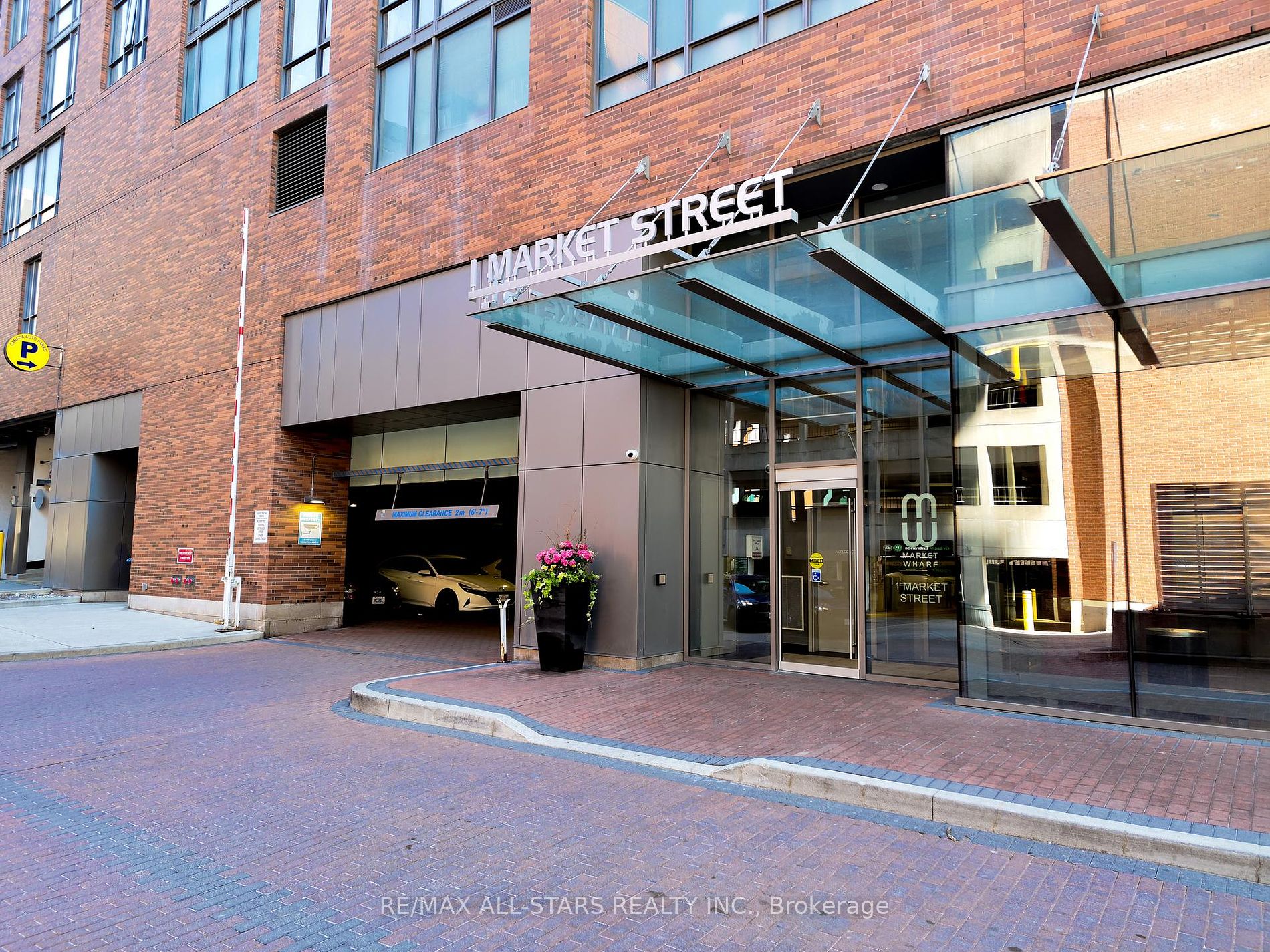 1 Market Street #1611