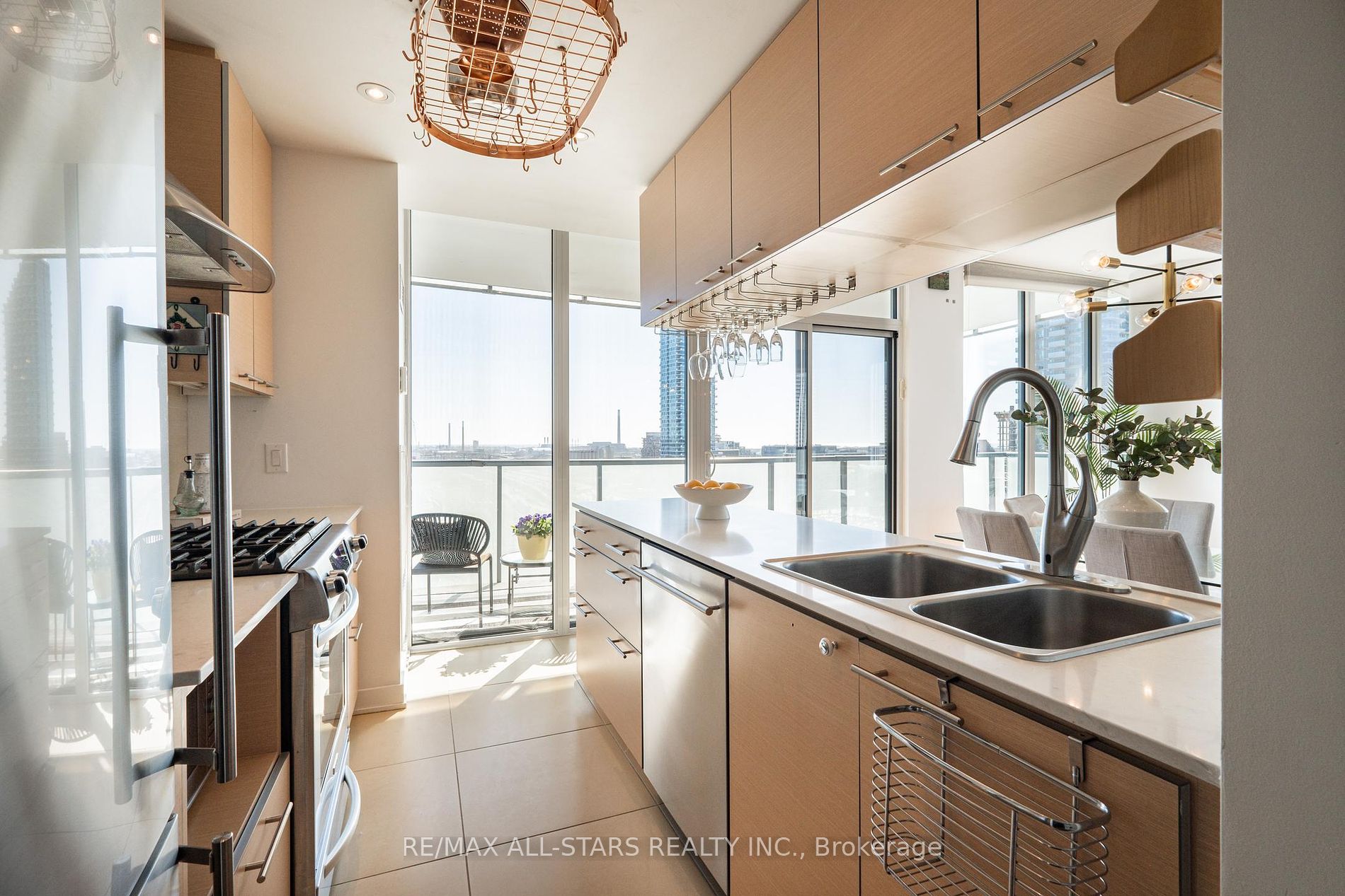 1 Market Street #1611