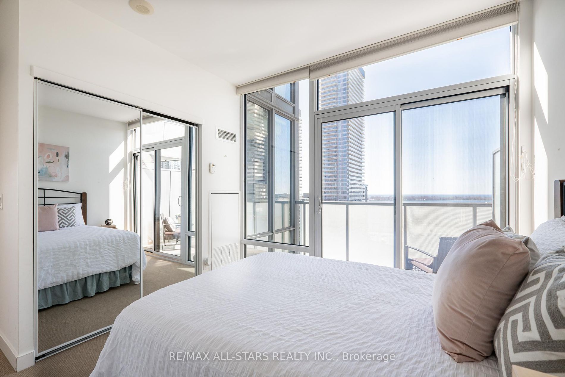 1 Market Street #1611