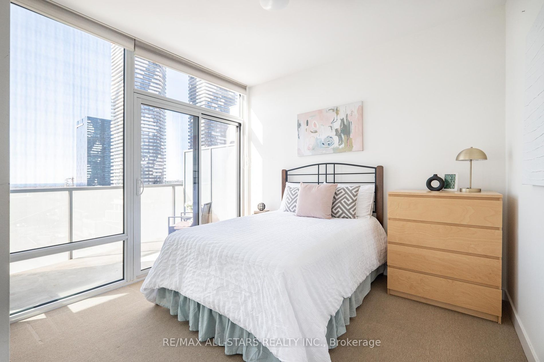 1 Market Street #1611