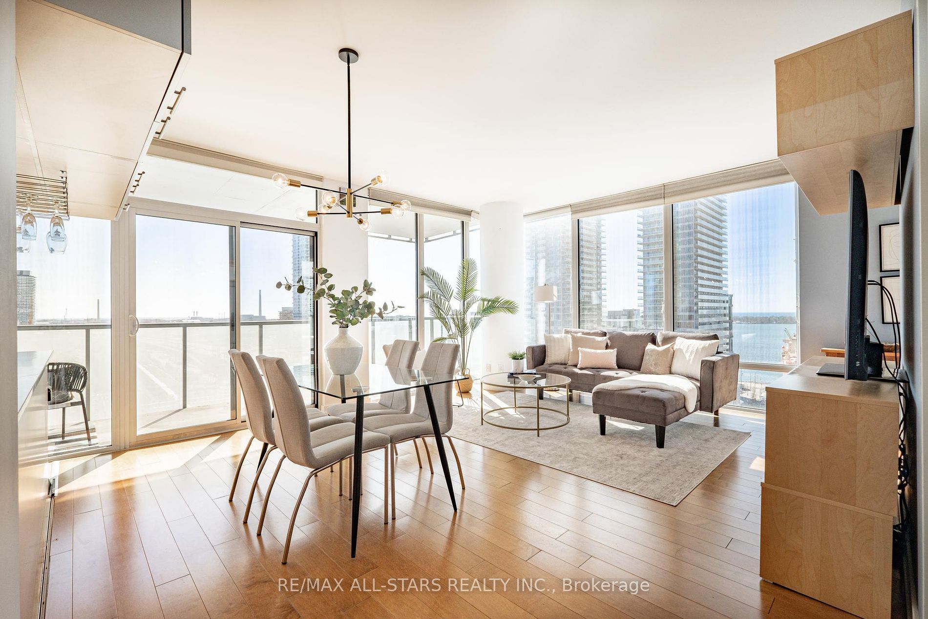 1 Market Street #1611