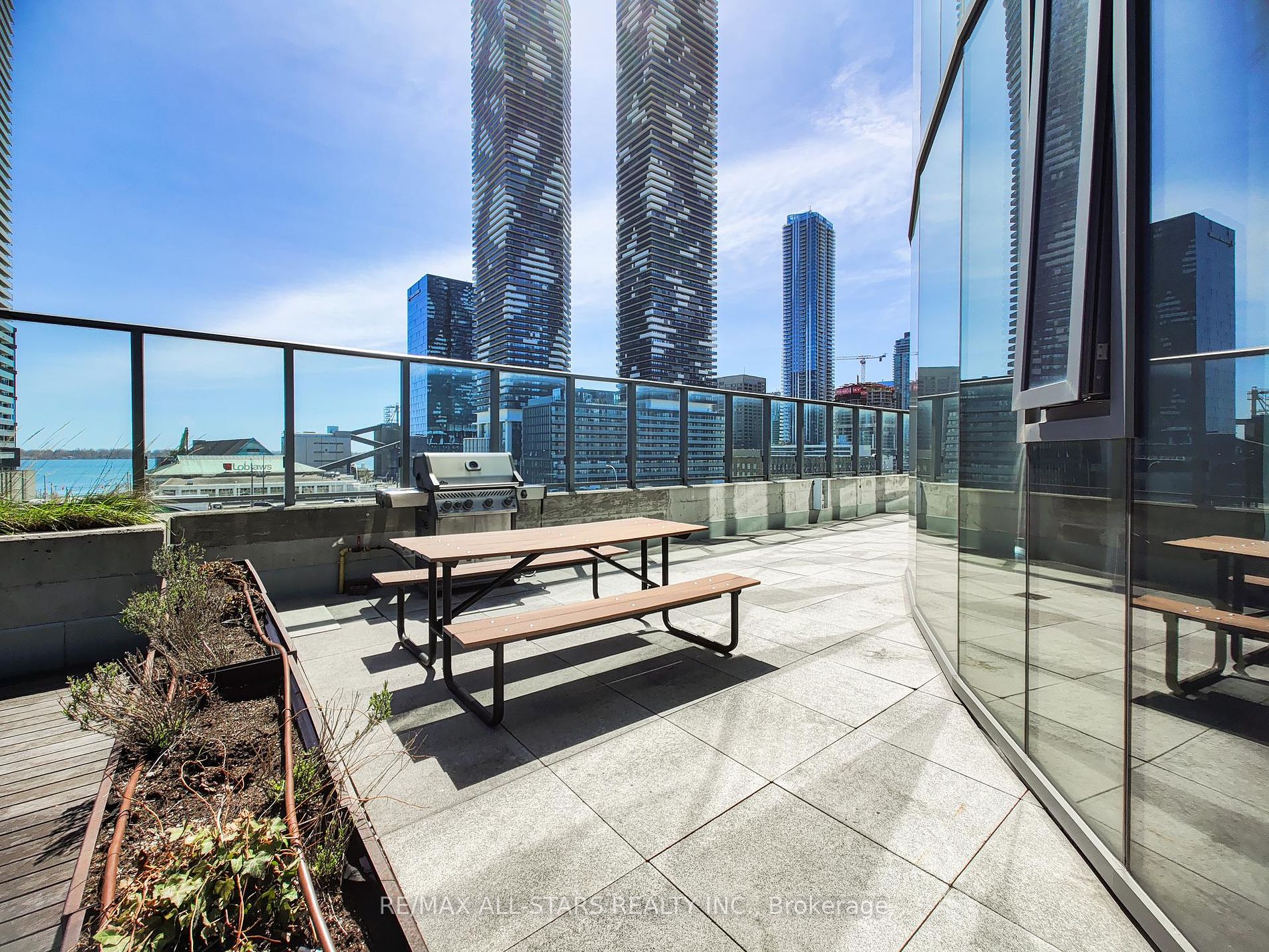 1 Market Street #1611