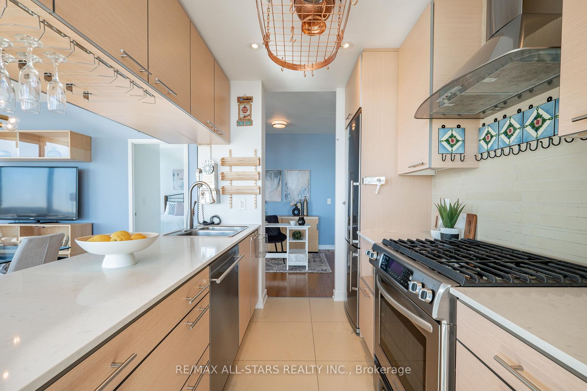 1 Market Street #1611
