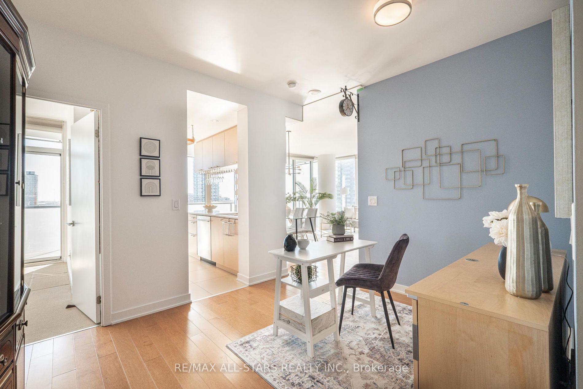 1 Market Street #1611