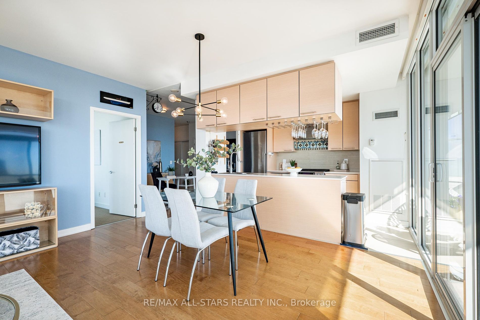 1 Market Street #1611