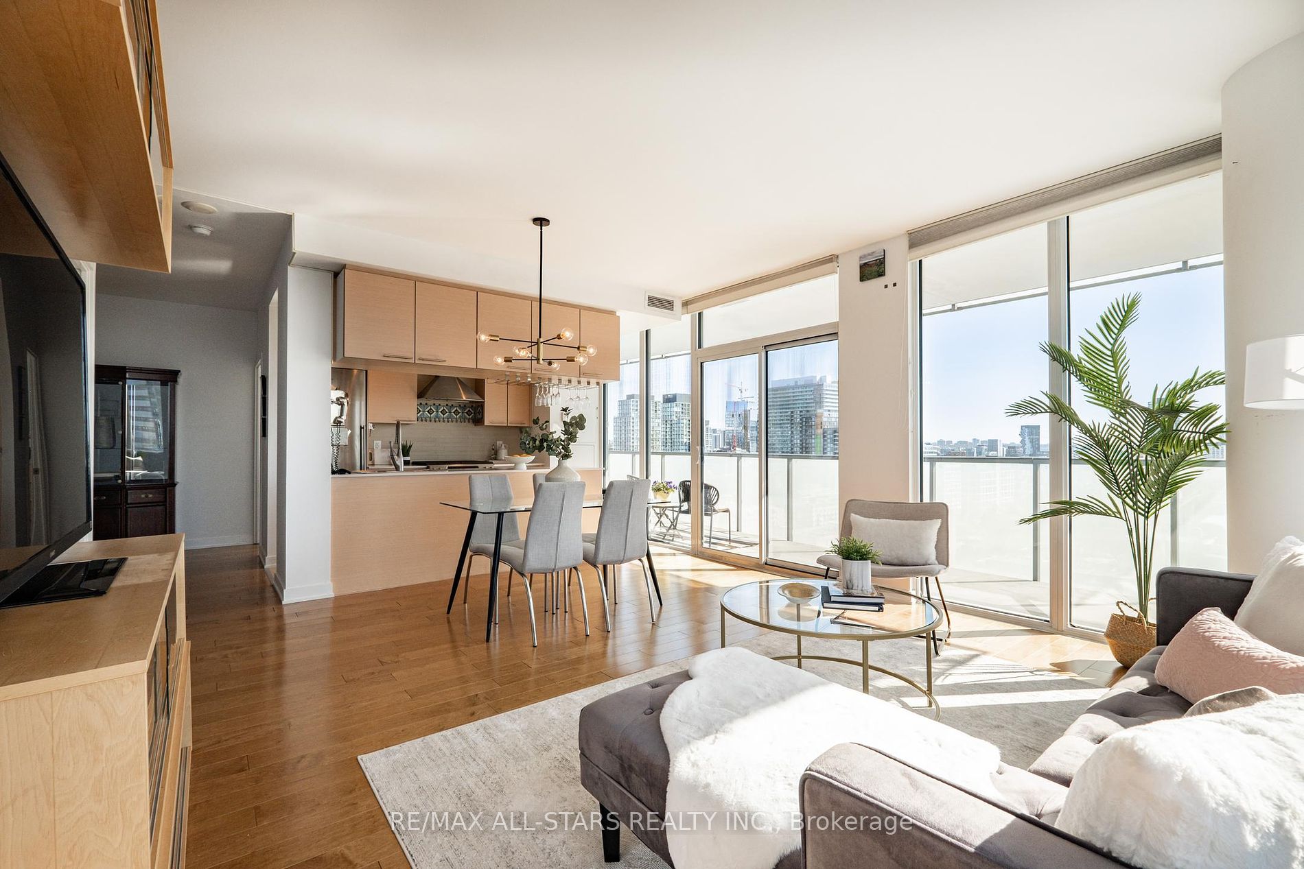 1 Market Street #1611